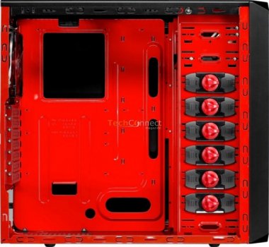 Корпус Aerocool RS-9 Devil Red прибыл в Европу