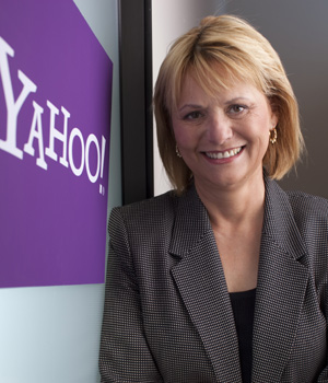 Yahoo продает поисковик