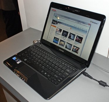 Toshiba Satellite T130 – ноутбук с LTE-модемом