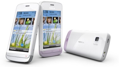 Nokia C5-03 – недорогой 3G-смартфон